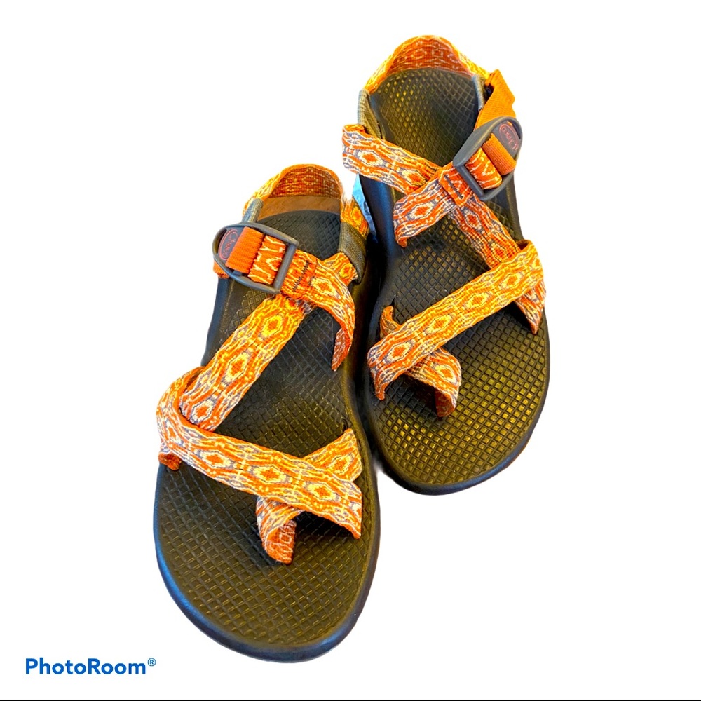 Women’s size 6 Chaco sandals, color orange ,gray